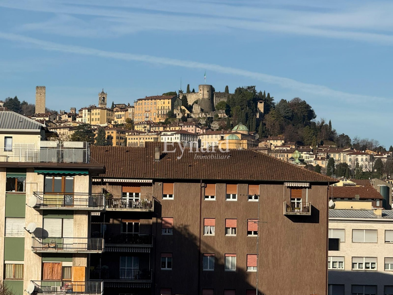 Quadrilocale con box a Bergamo