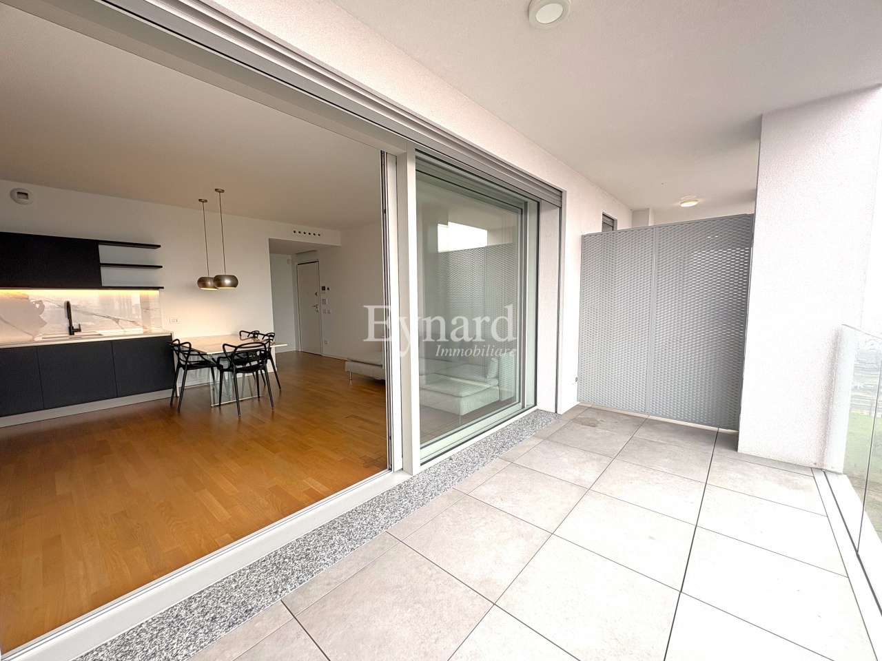 Trilocale con terrazzo a Milano