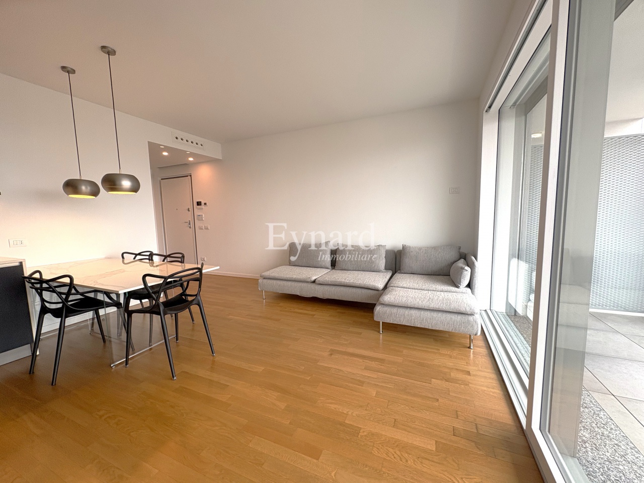 Trilocale con terrazzo a Milano