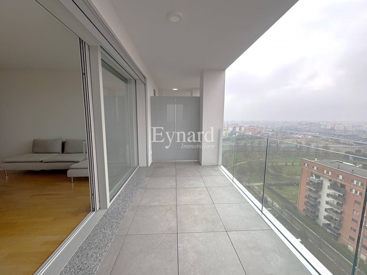 Trilocale con terrazzo a Milano