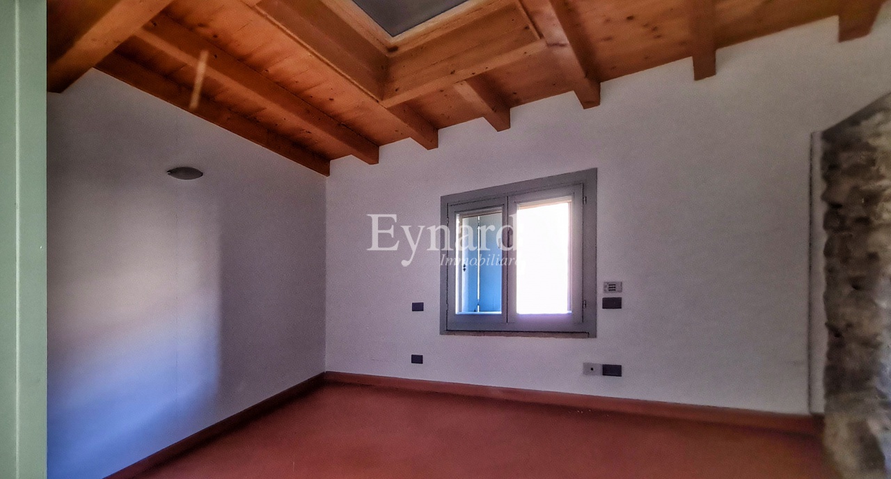 Quadrilocale con terrazzo a Almenno San Bartolomeo