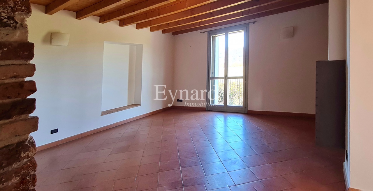 Quadrilocale con terrazzo a Almenno San Bartolomeo