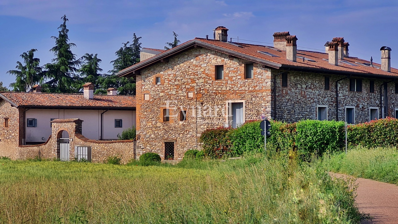 Quadrilocale con terrazzo a Almenno San Bartolomeo