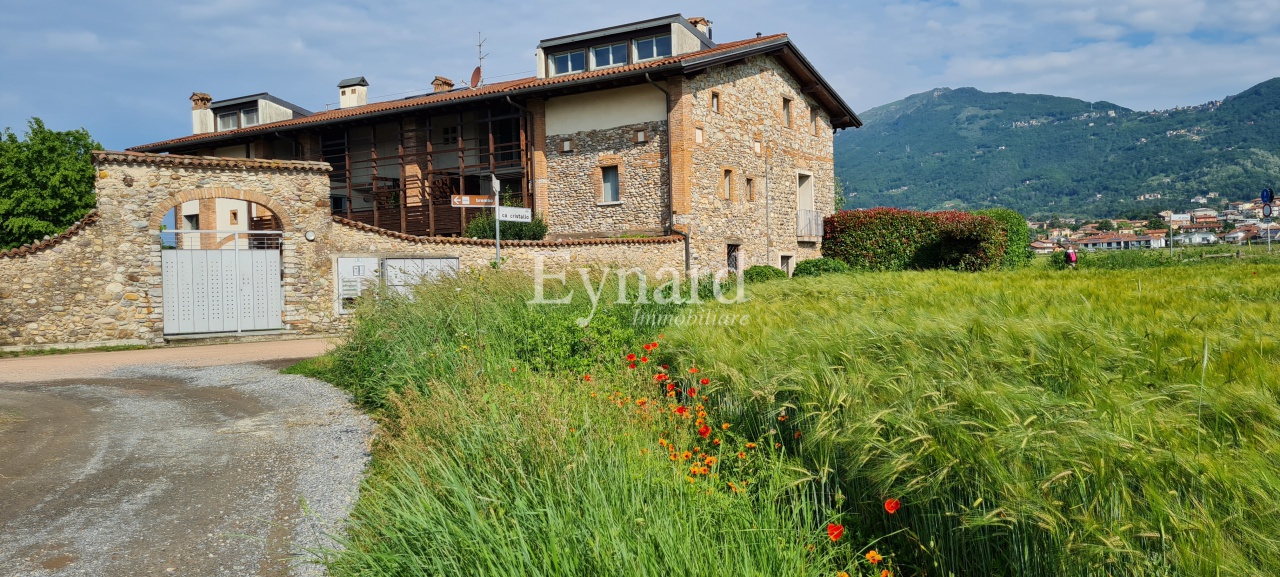 Quadrilocale con terrazzo a Almenno San Bartolomeo