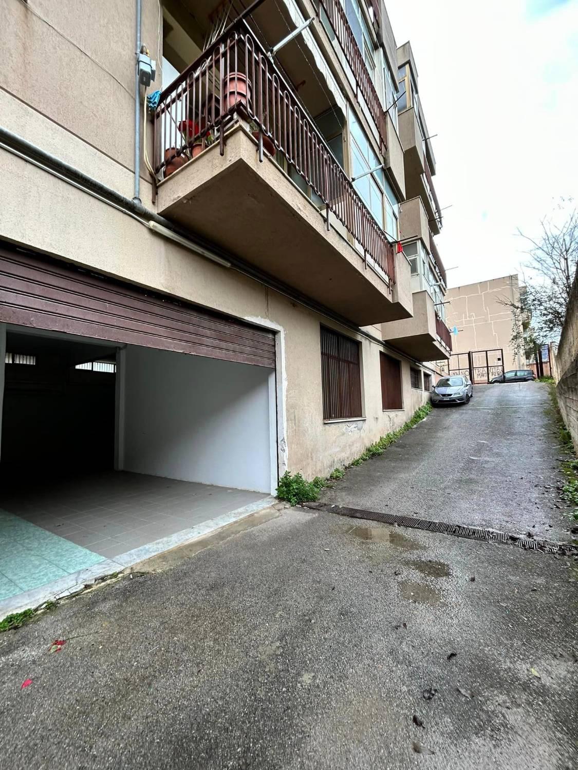 Box/Garage 20mq ristrutturato a Palermo