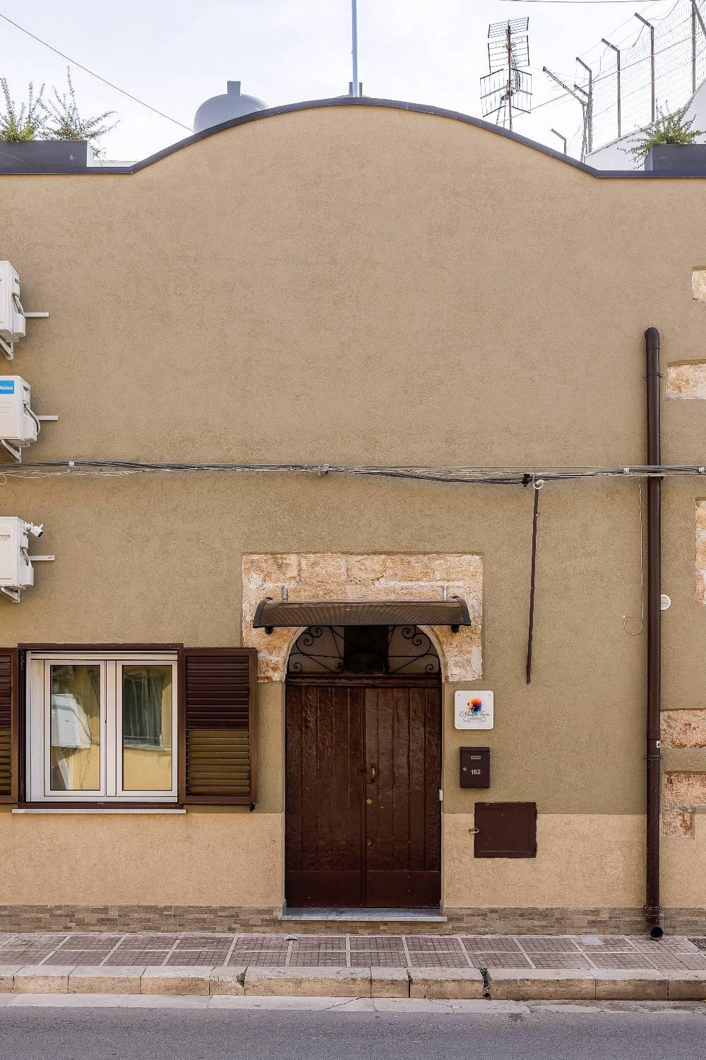 Casa indipendente ristrutturata a Terrasini