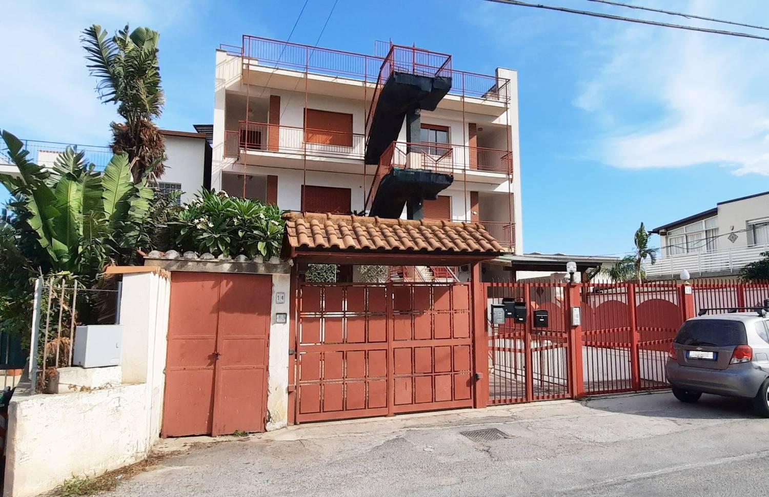 Quadrilocale da ristrutturare a Palermo