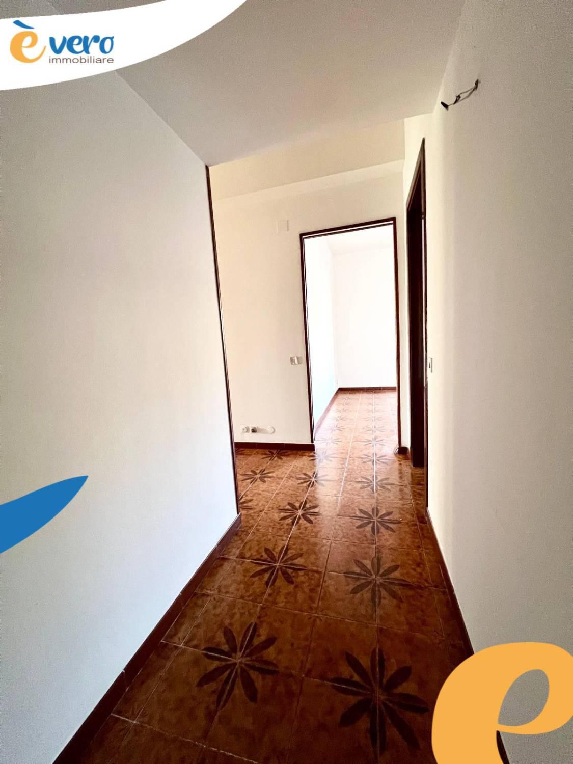 Quadrilocale da ristrutturare a Palermo