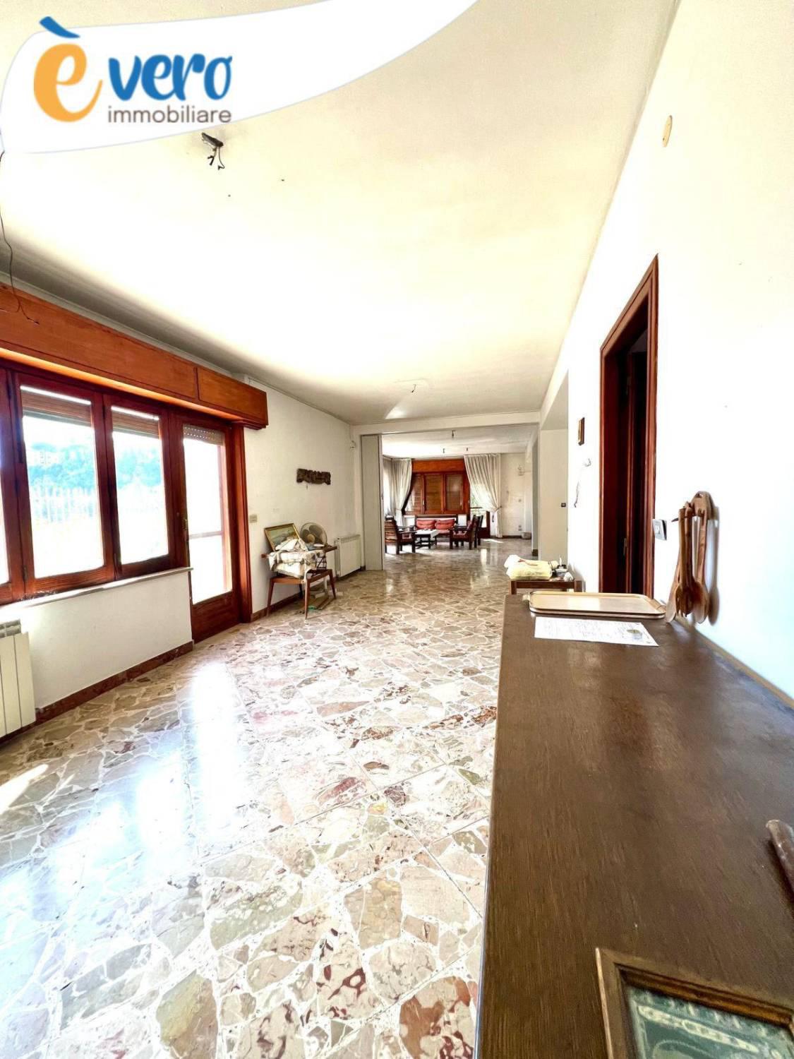 Villa con giardino a Palermo