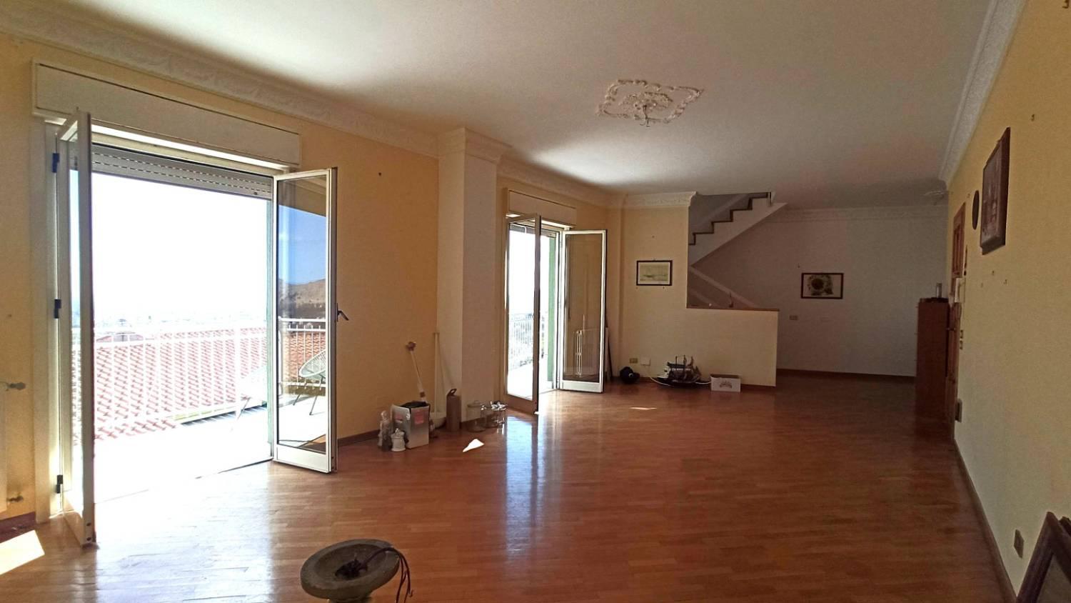 Villa con giardino a Palermo