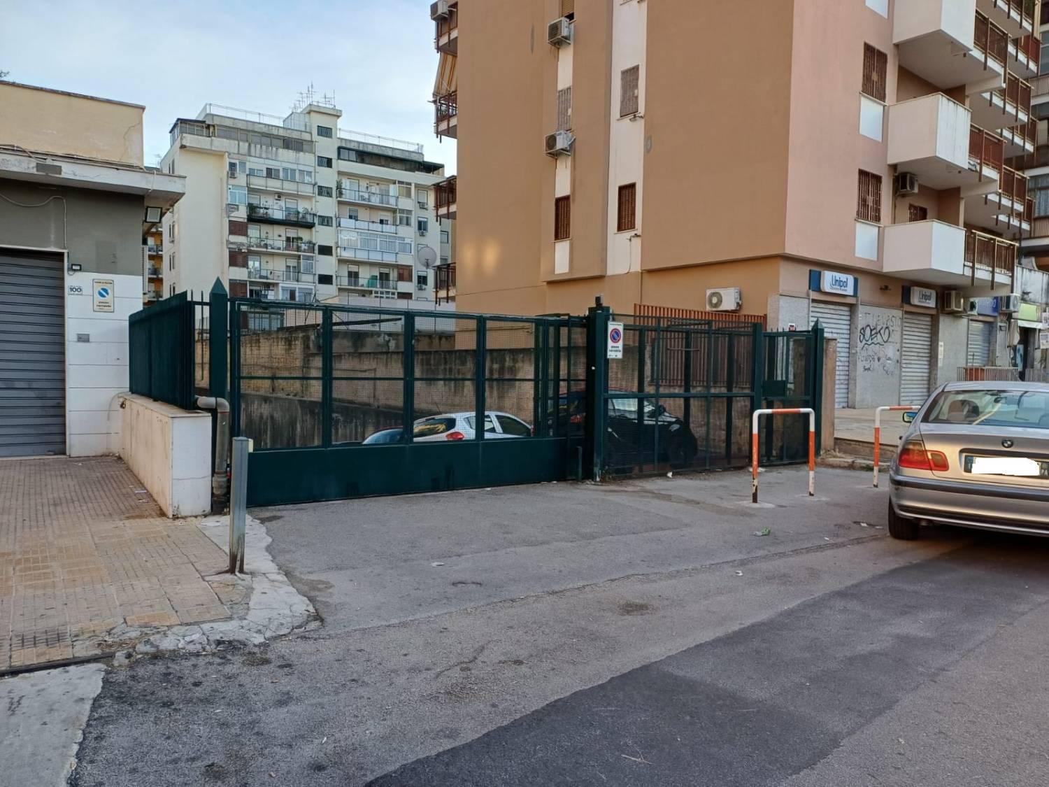 Box/Garage 18mq in affitto a Palermo
