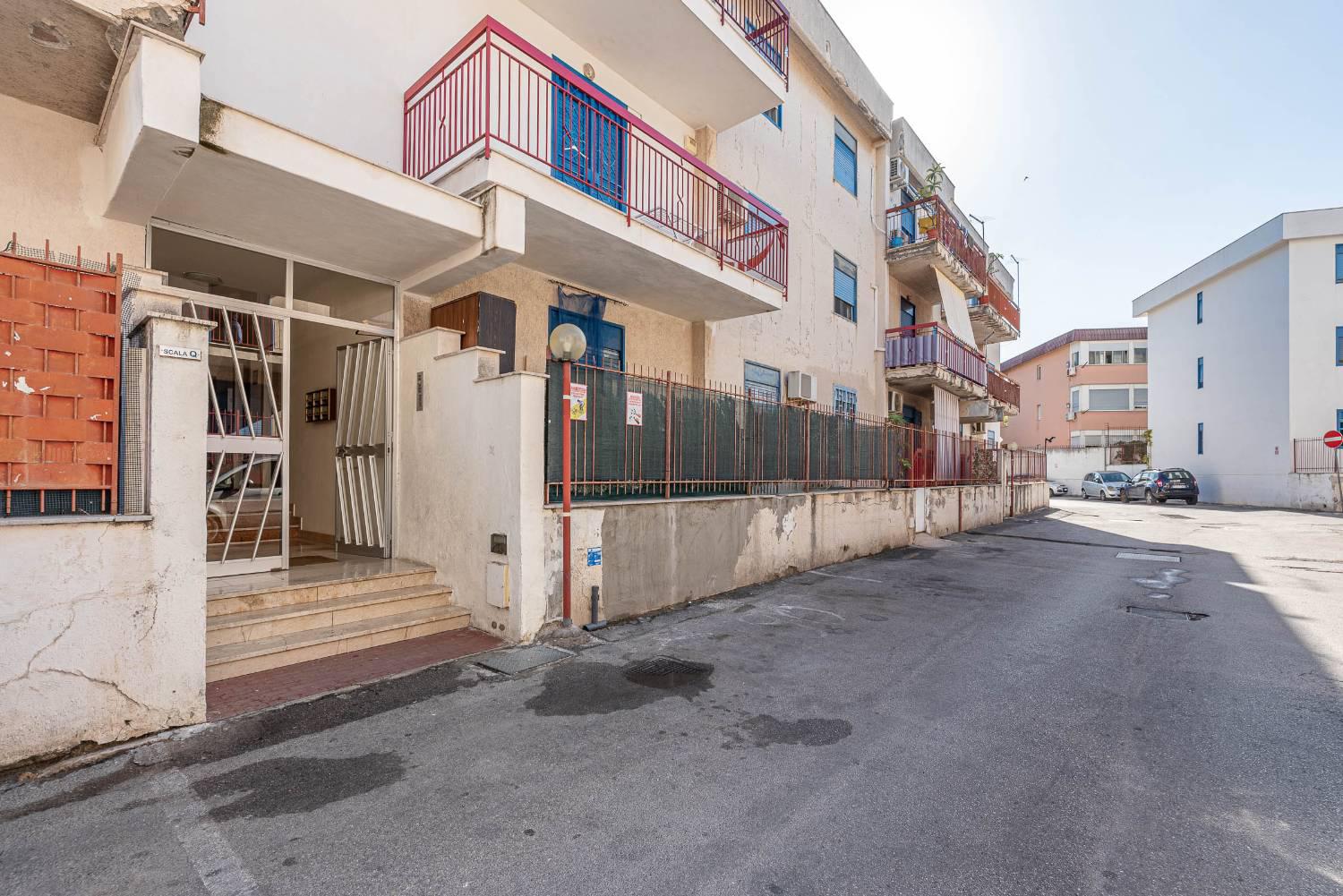 Quadrilocale da ristrutturare a Palermo