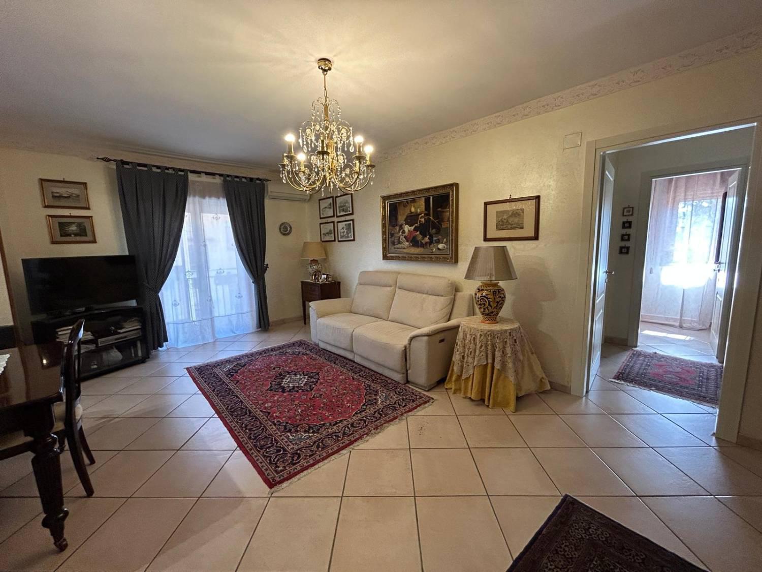 Trilocale ristrutturato a Palermo