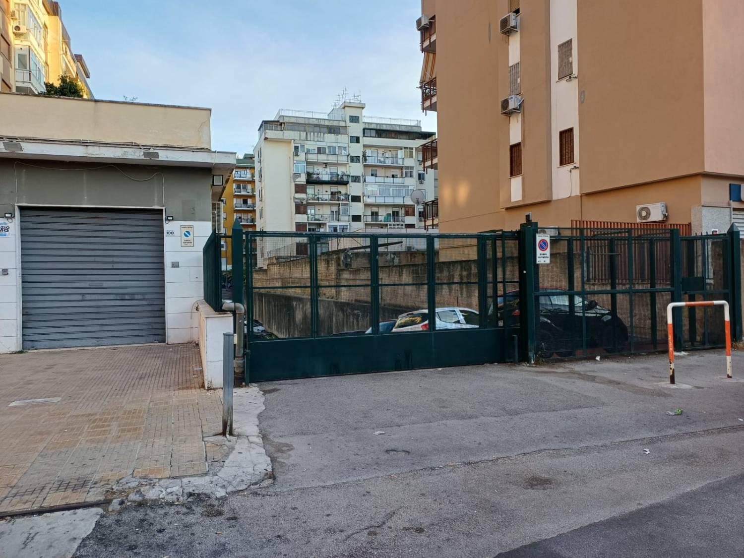 Box/Garage 18mq in affitto a Palermo