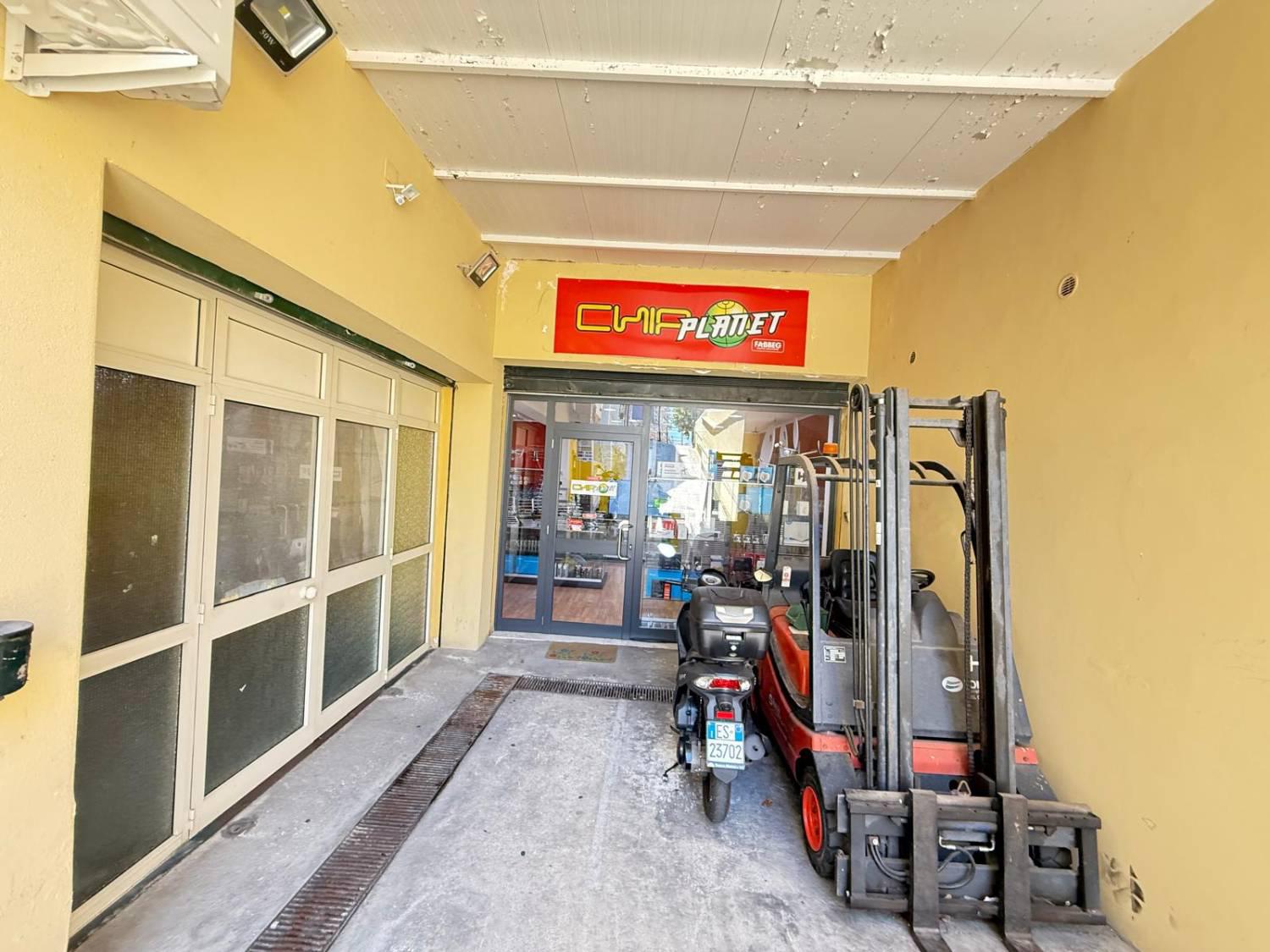 Negozio in vendita a Palermo