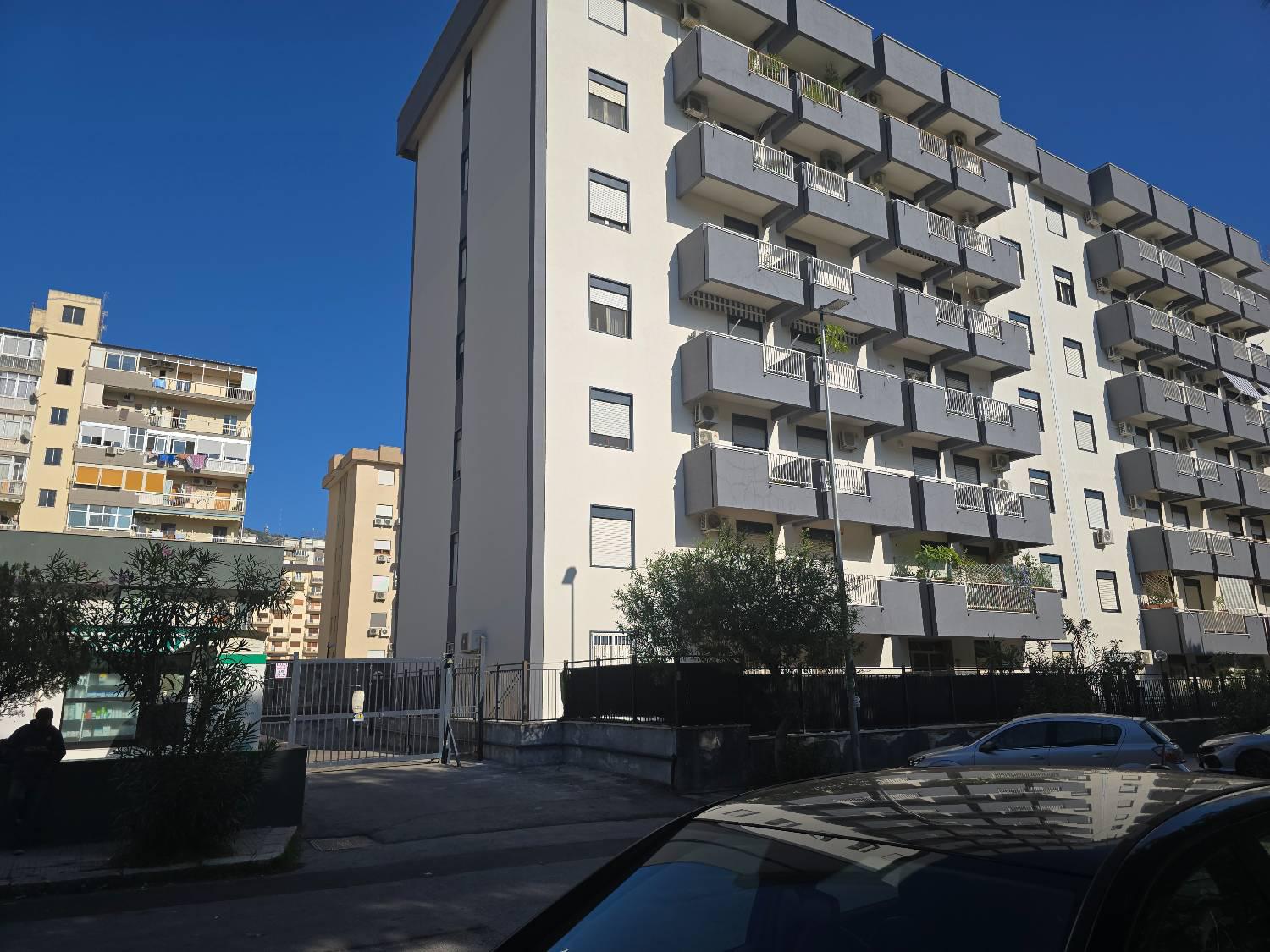 Box/Garage 22mq in vendita a Palermo