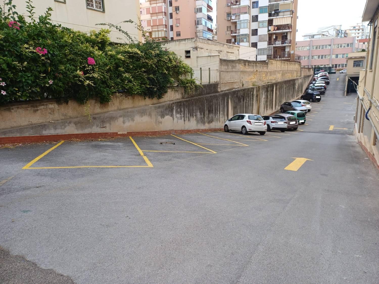 Box/Garage 18mq in affitto a Palermo