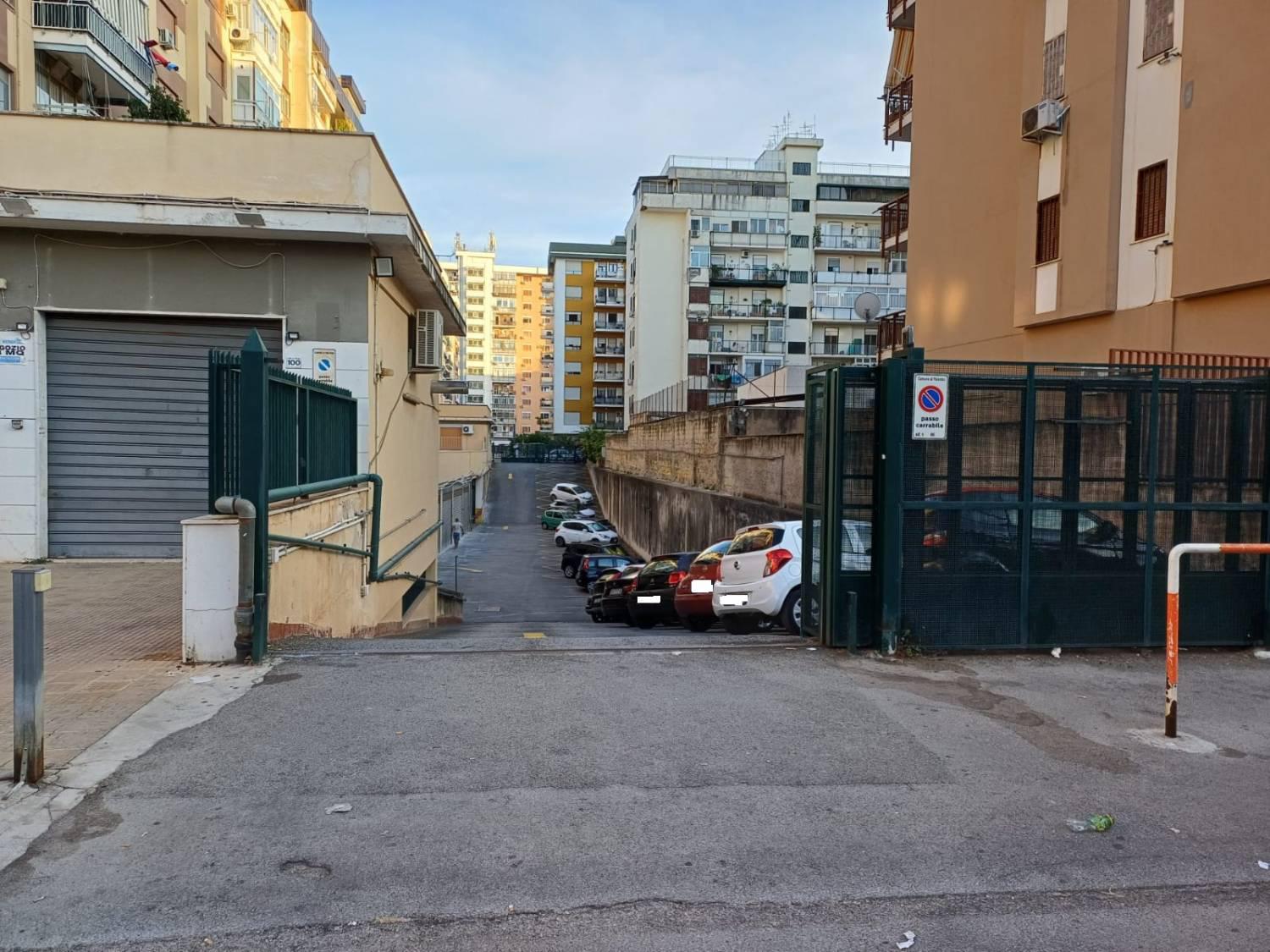 Box/Garage 18mq in affitto a Palermo