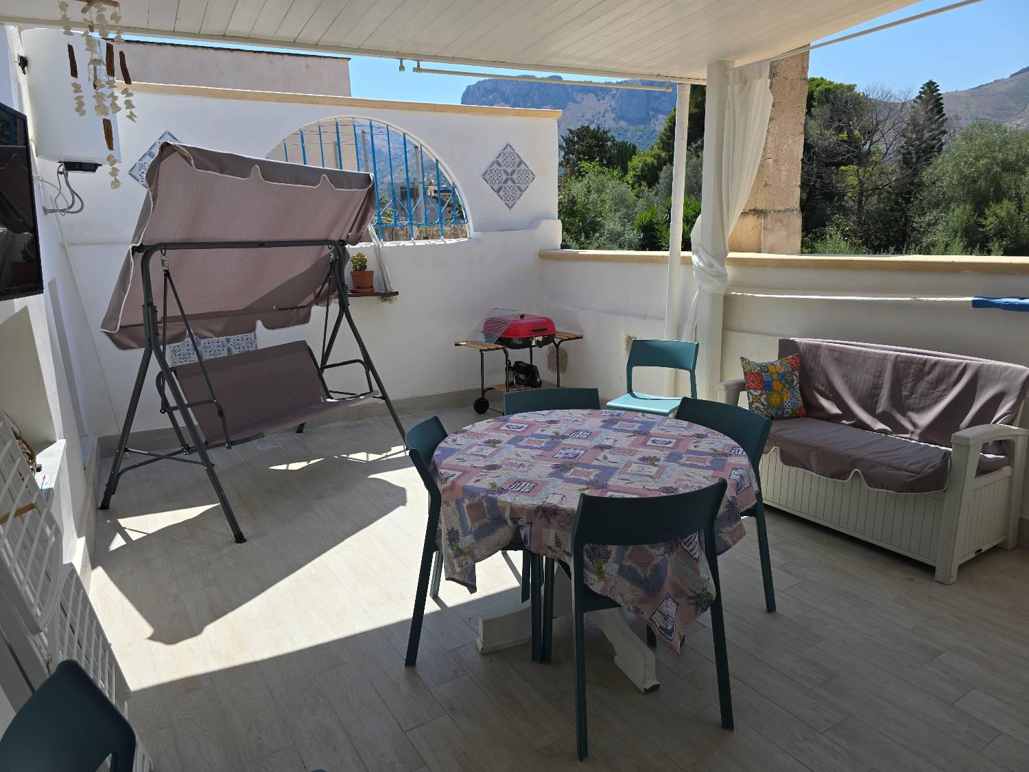 Casa indipendente ristrutturata a Terrasini