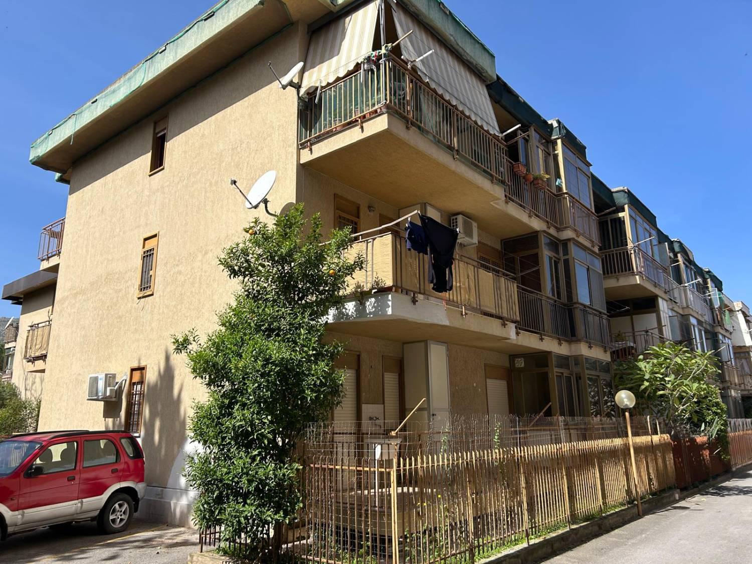 Trilocale ristrutturato a Palermo