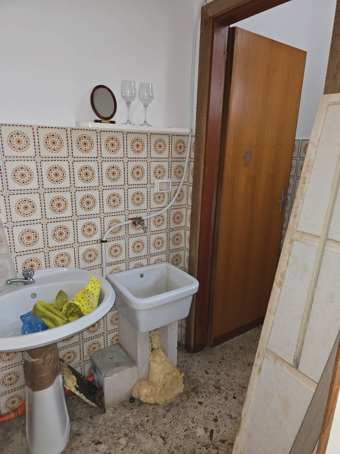 Negozio in affitto a Palermo