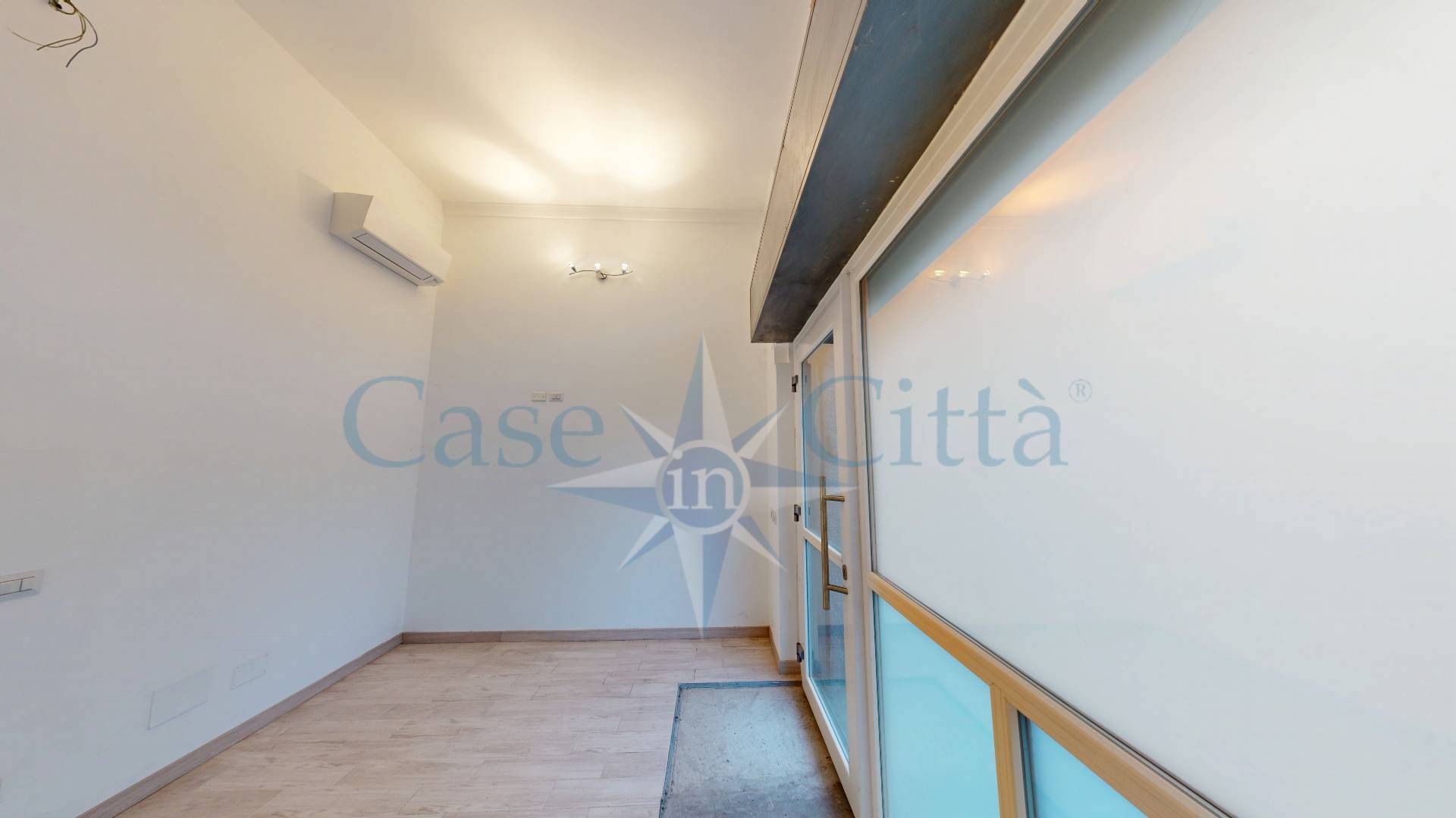 Locale commerciale in vendita a Milano, Rembrandt