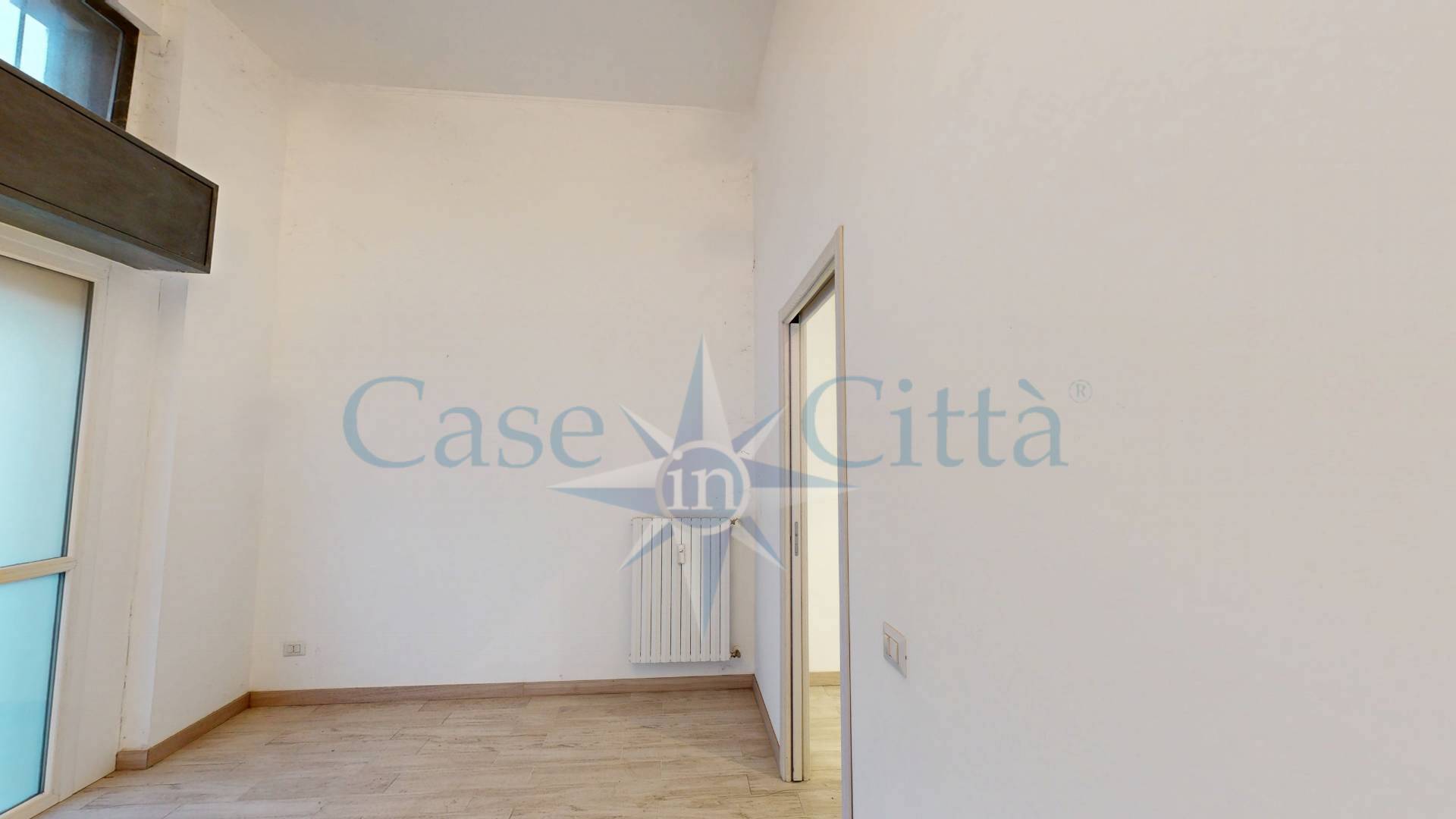 Locale commerciale in vendita a Milano, Rembrandt