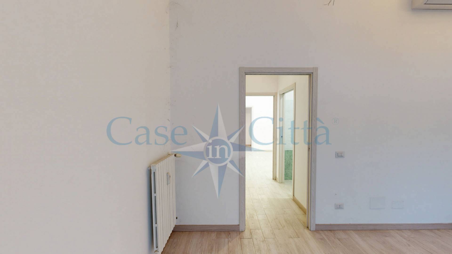 Locale commerciale in vendita a Milano, Rembrandt