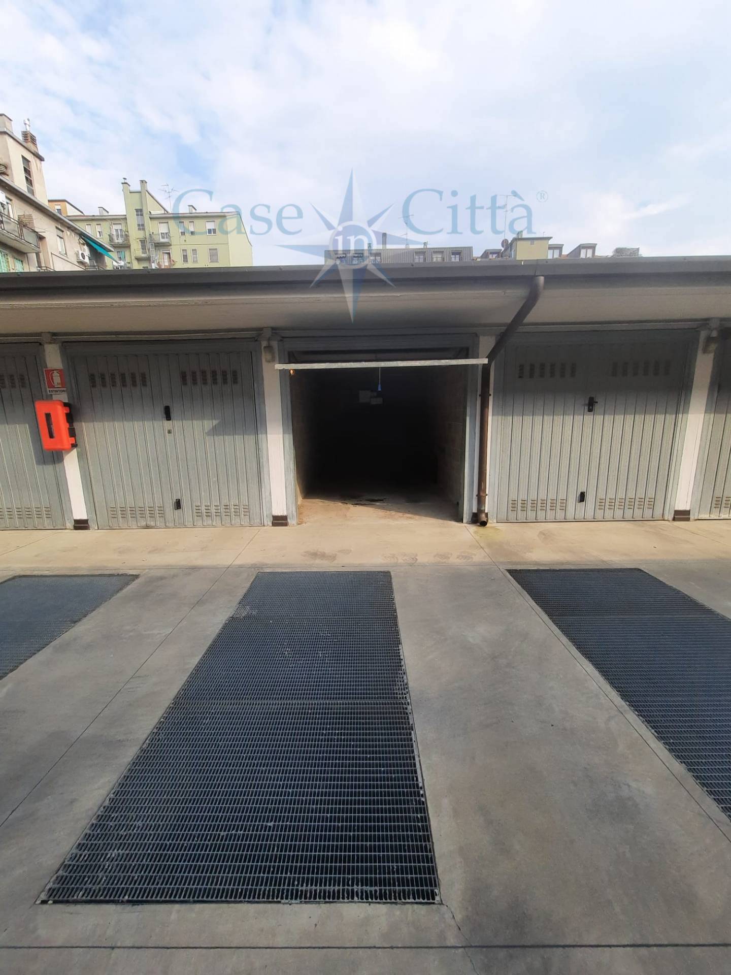 Box o garage in vendita a Milano, Rembrandt