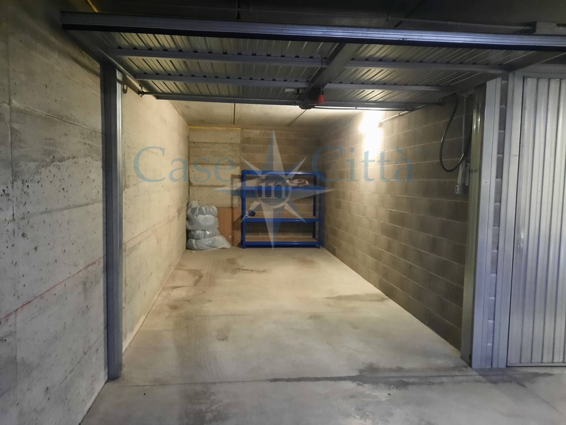 Box o garage in affitto a Milano, S. Siro