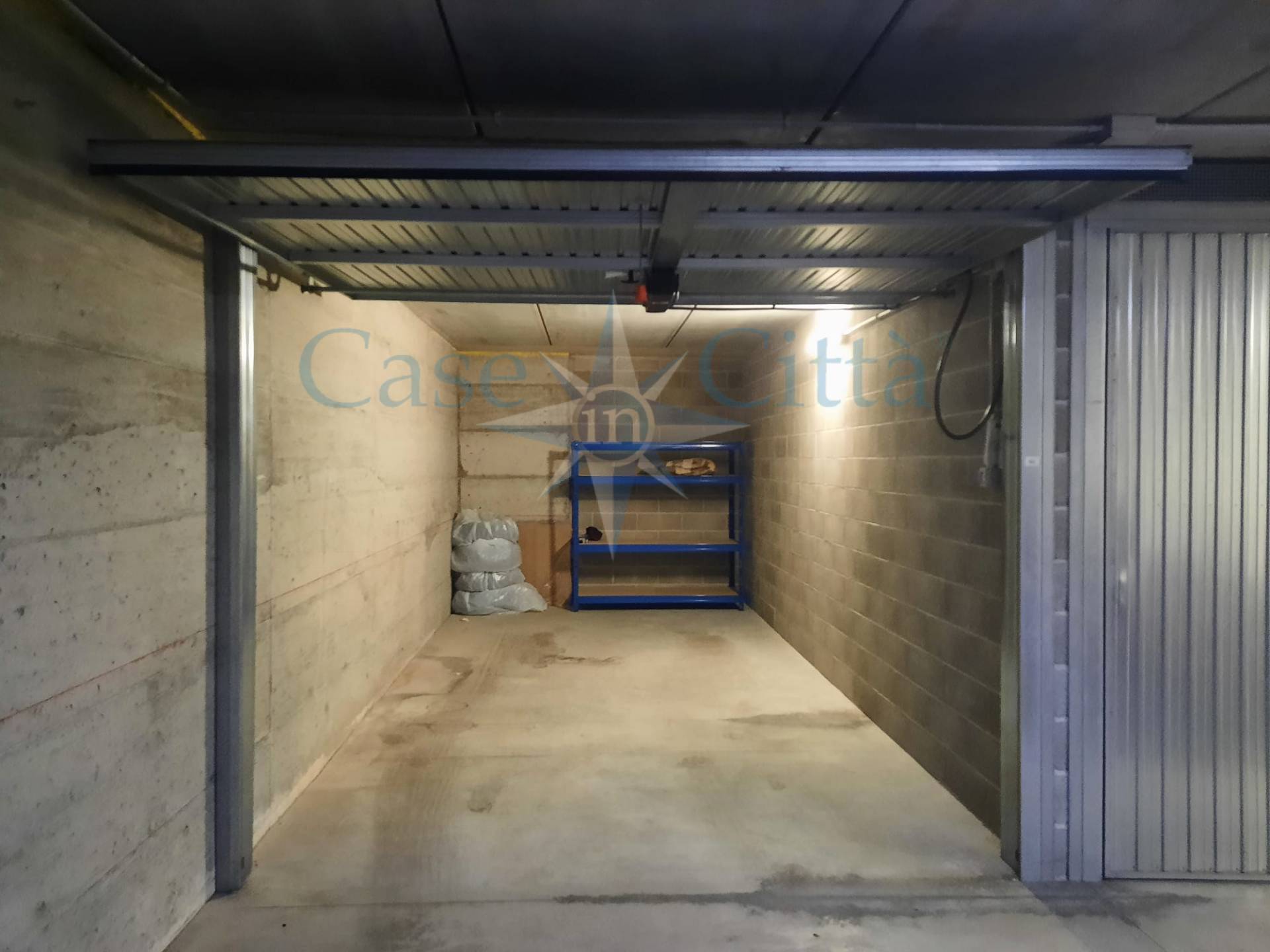 Box o garage in affitto a Milano, S. Siro