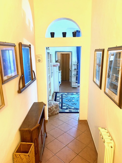 Bilocale con terrazzo a Firenze