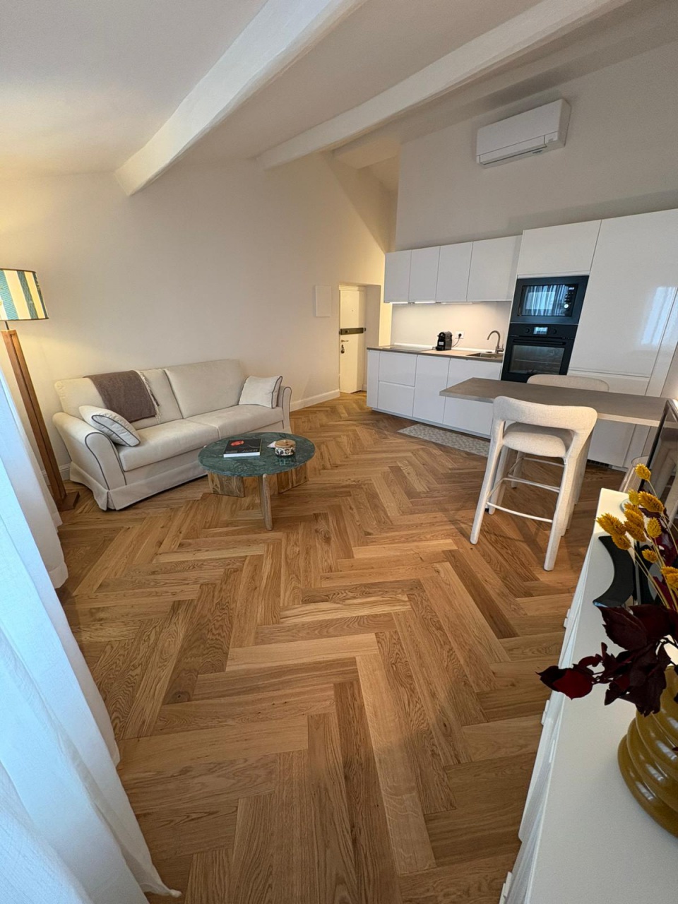 Trilocale arredato in affitto a Firenze