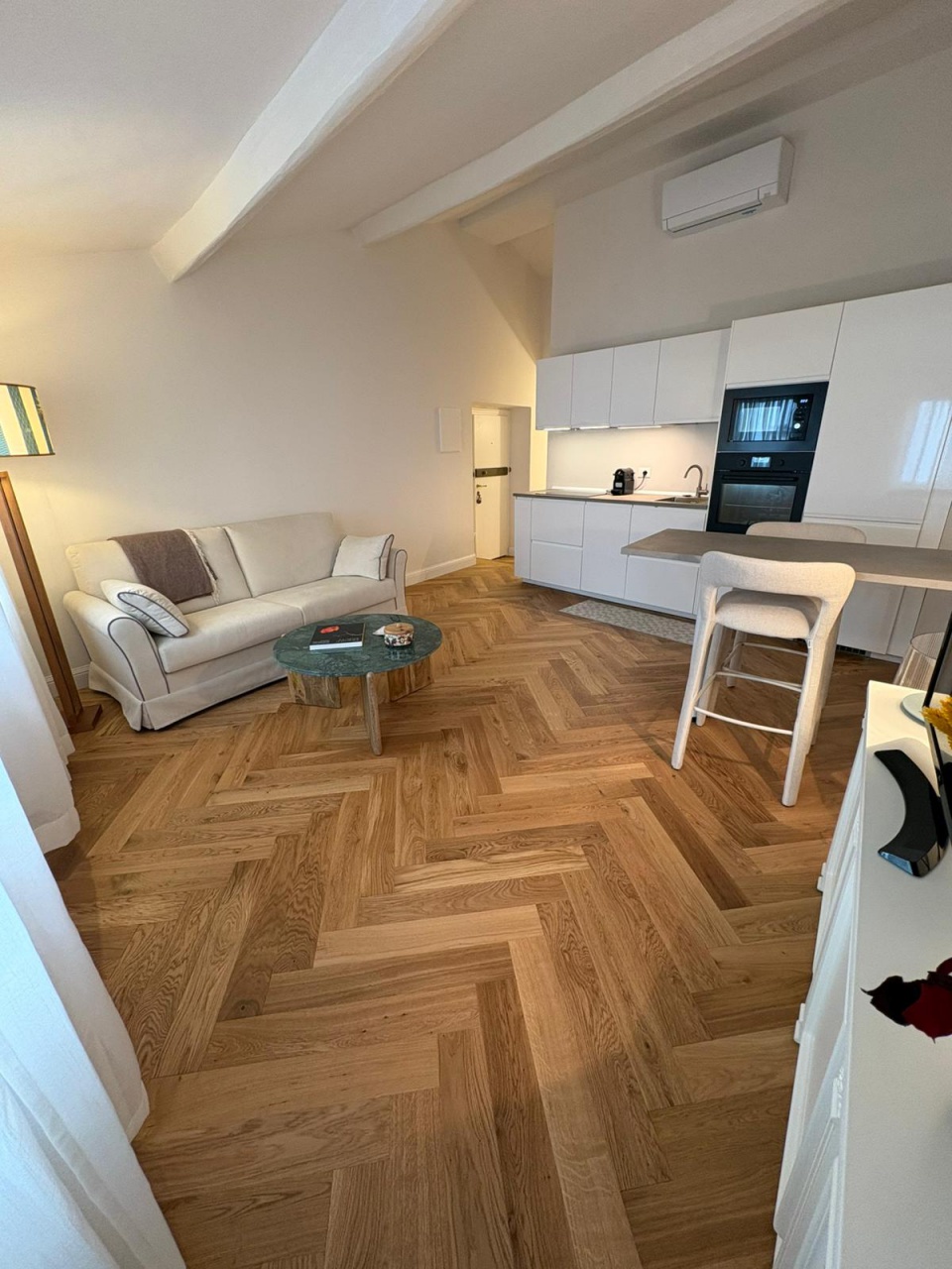 Trilocale arredato in affitto a Firenze
