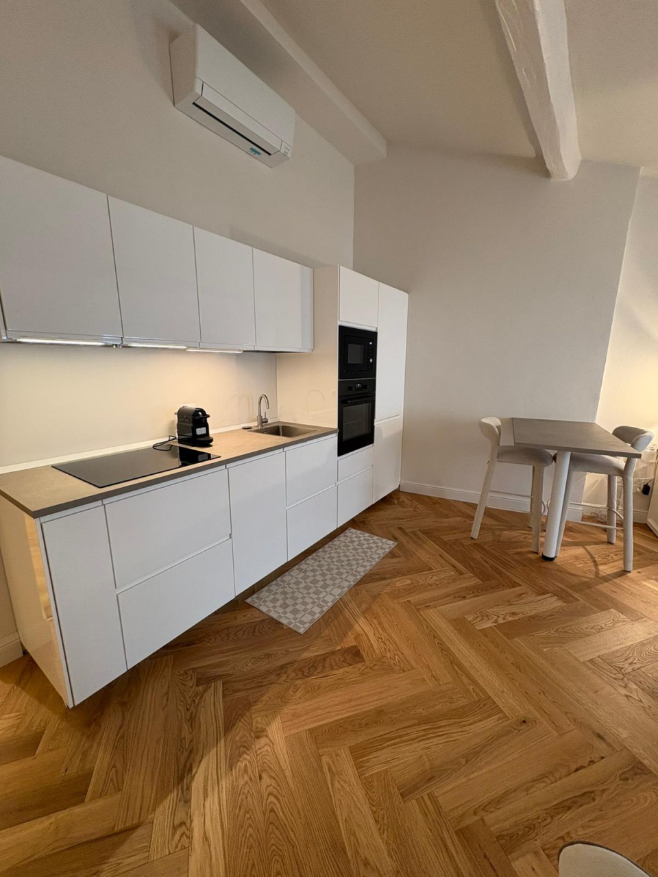 Trilocale arredato in affitto a Firenze