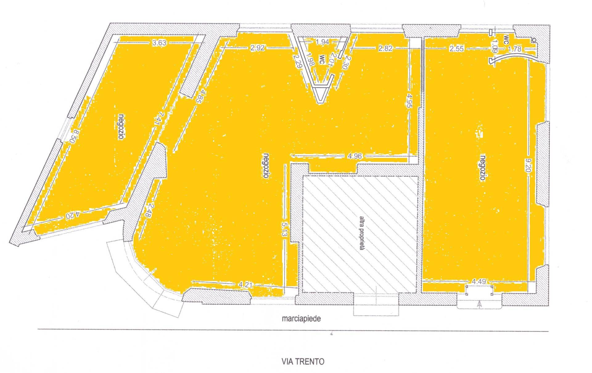 LOCALE COMMERCIALE in vendita a Macerata