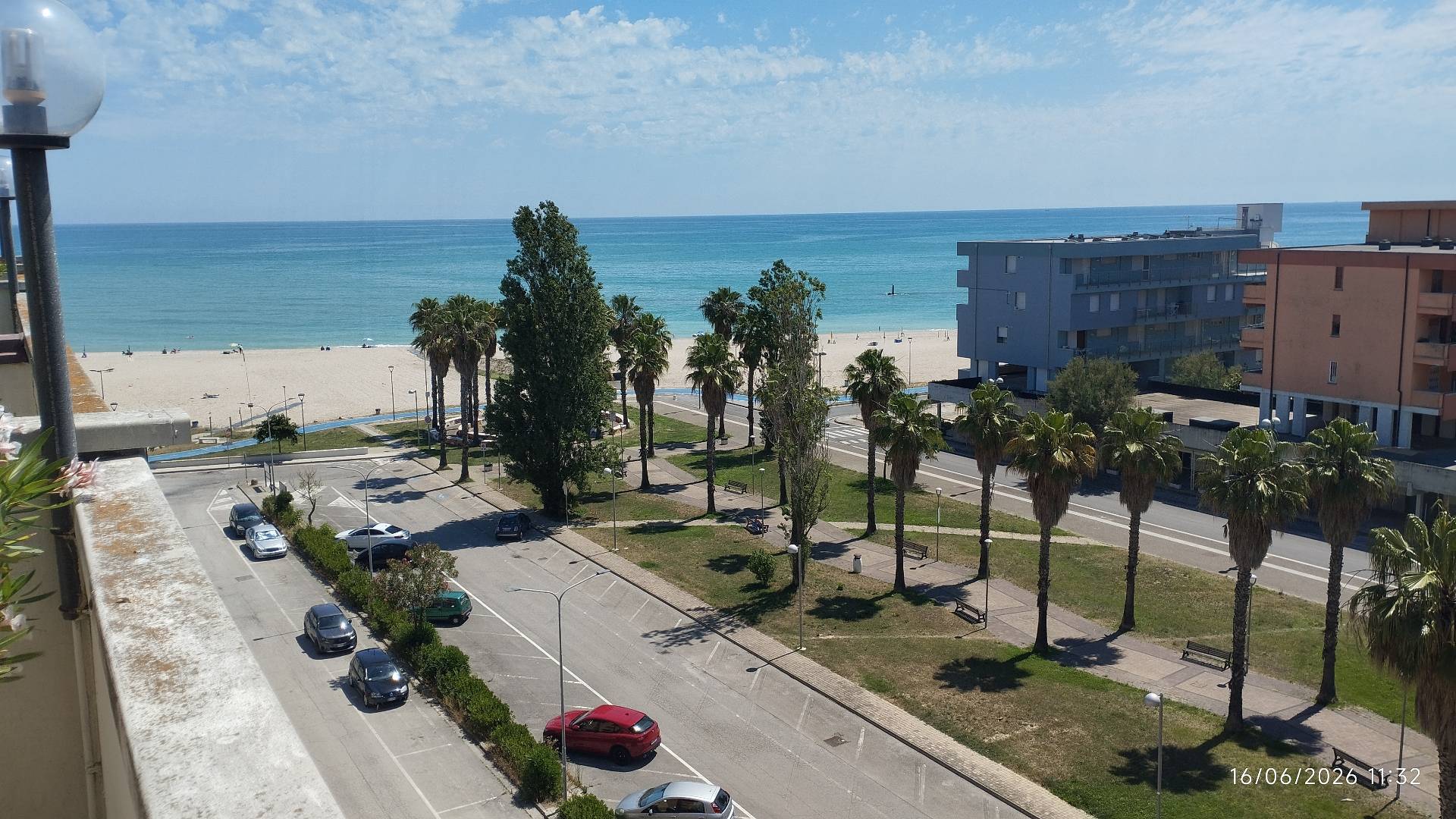 BILOCALE CON TERRAZZO FRONTE MARE in vendita a Fermo