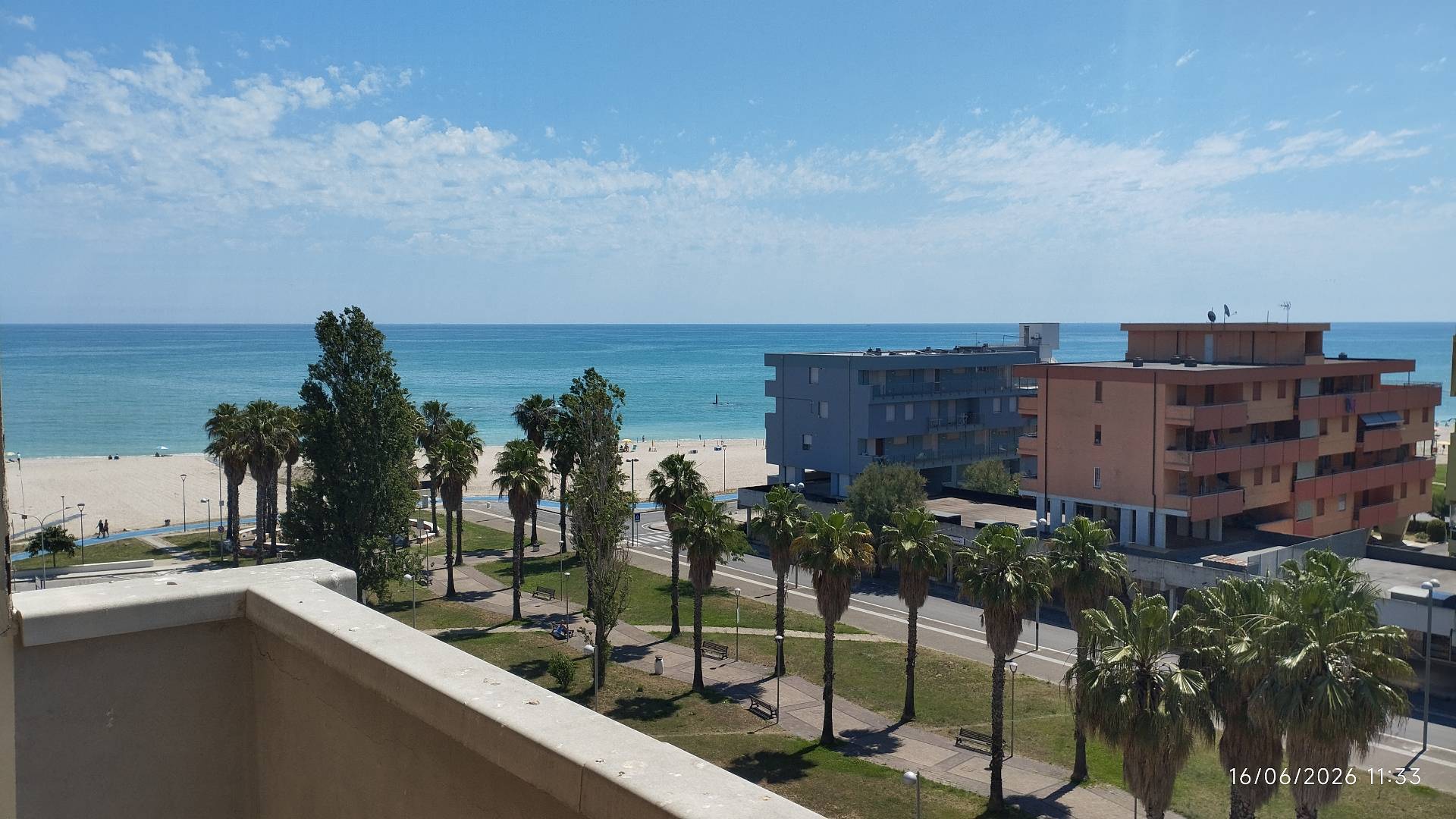 BILOCALE CON TERRAZZO FRONTE MARE in vendita a Fermo