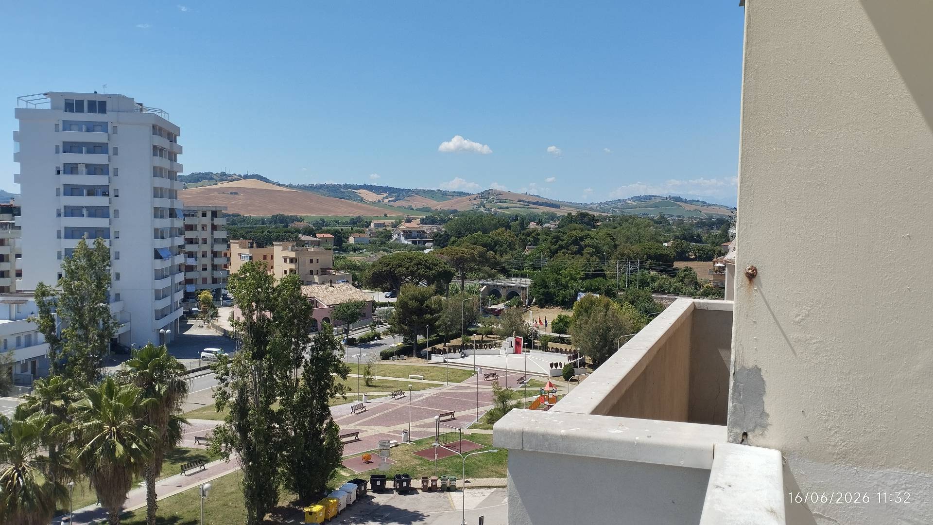 BILOCALE CON TERRAZZO FRONTE MARE in vendita a Fermo