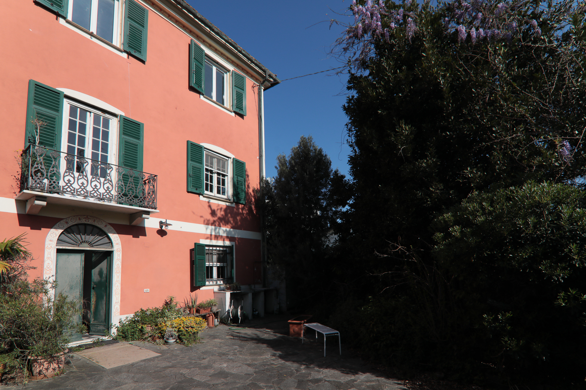 Casa indipendente con giardino in via rocca dei corvi, Genova