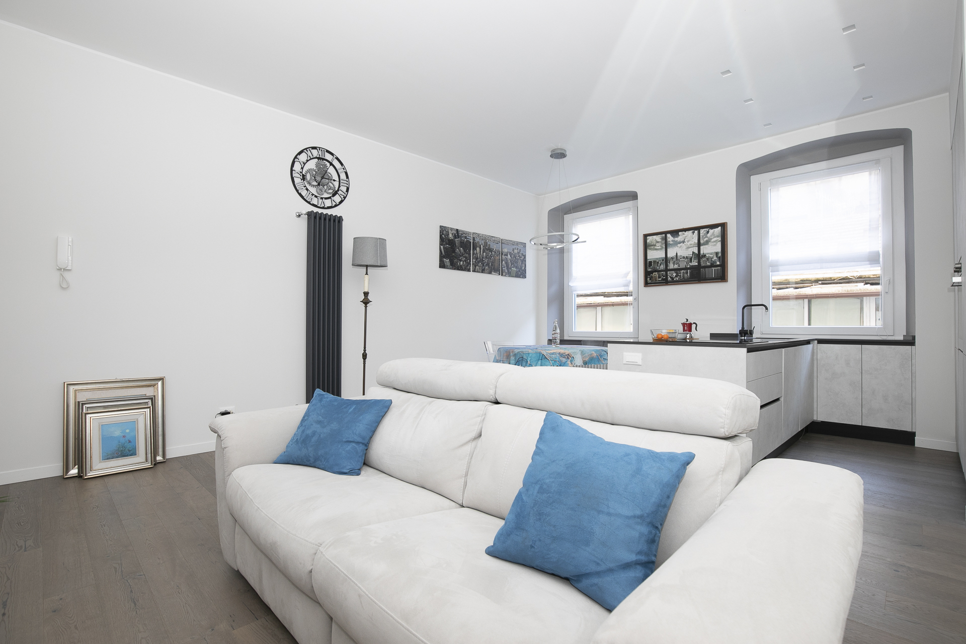 Appartamento ristrutturato in via caffa, Genova