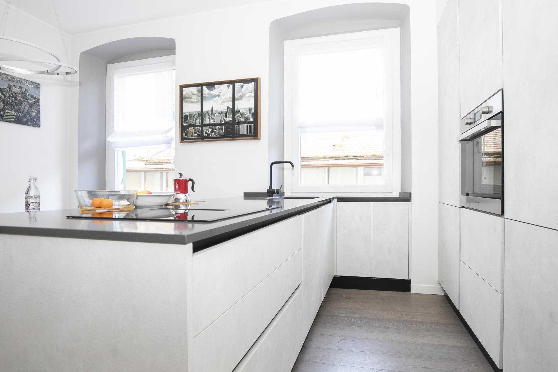 Appartamento ristrutturato in via caffa, Genova