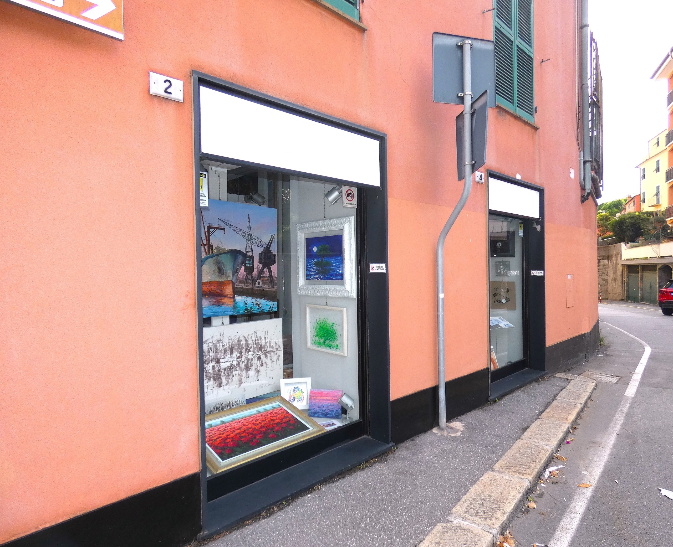 Locale commerciale in affitto in via dei mille, Genova