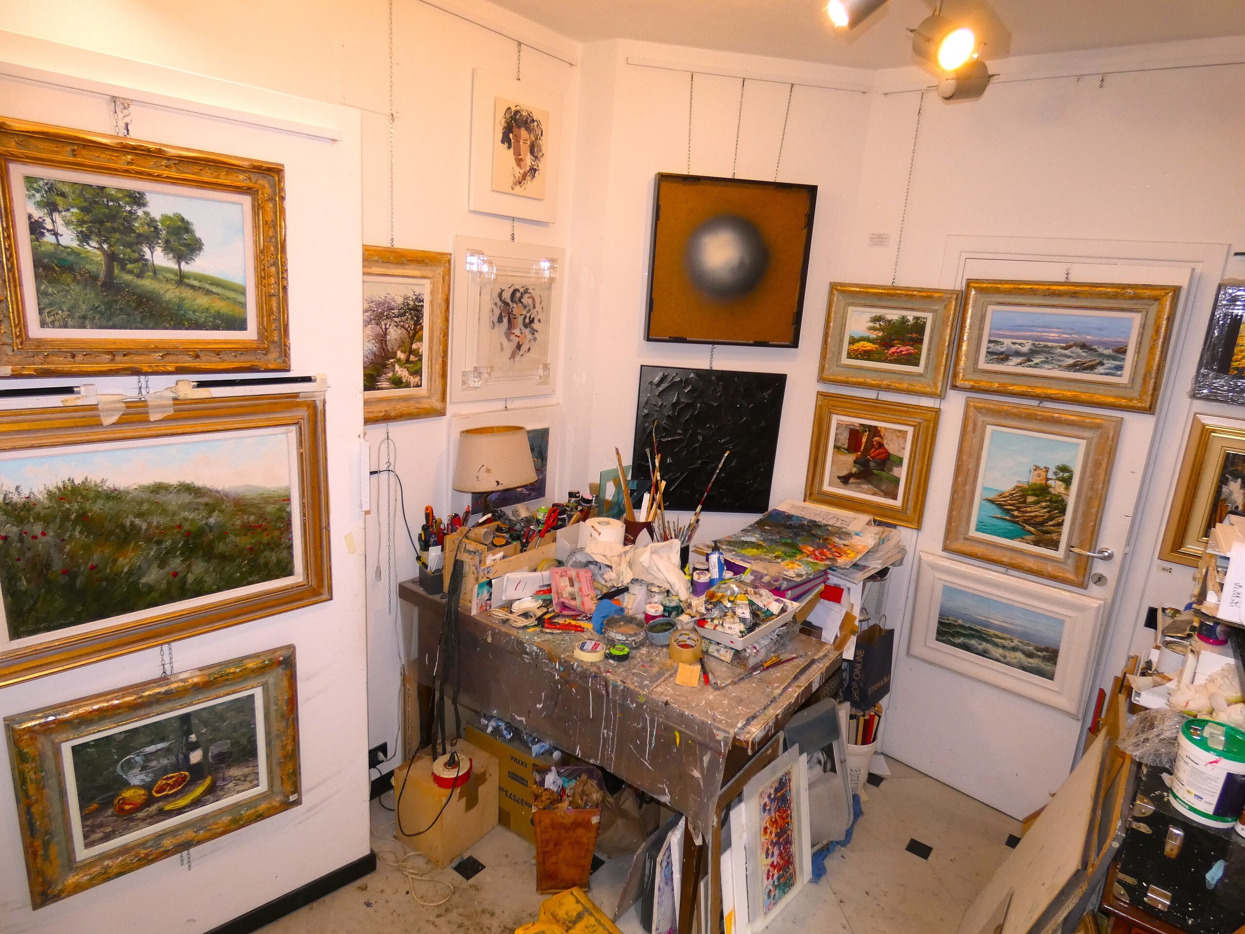 Locale commerciale in affitto in via dei mille, Genova