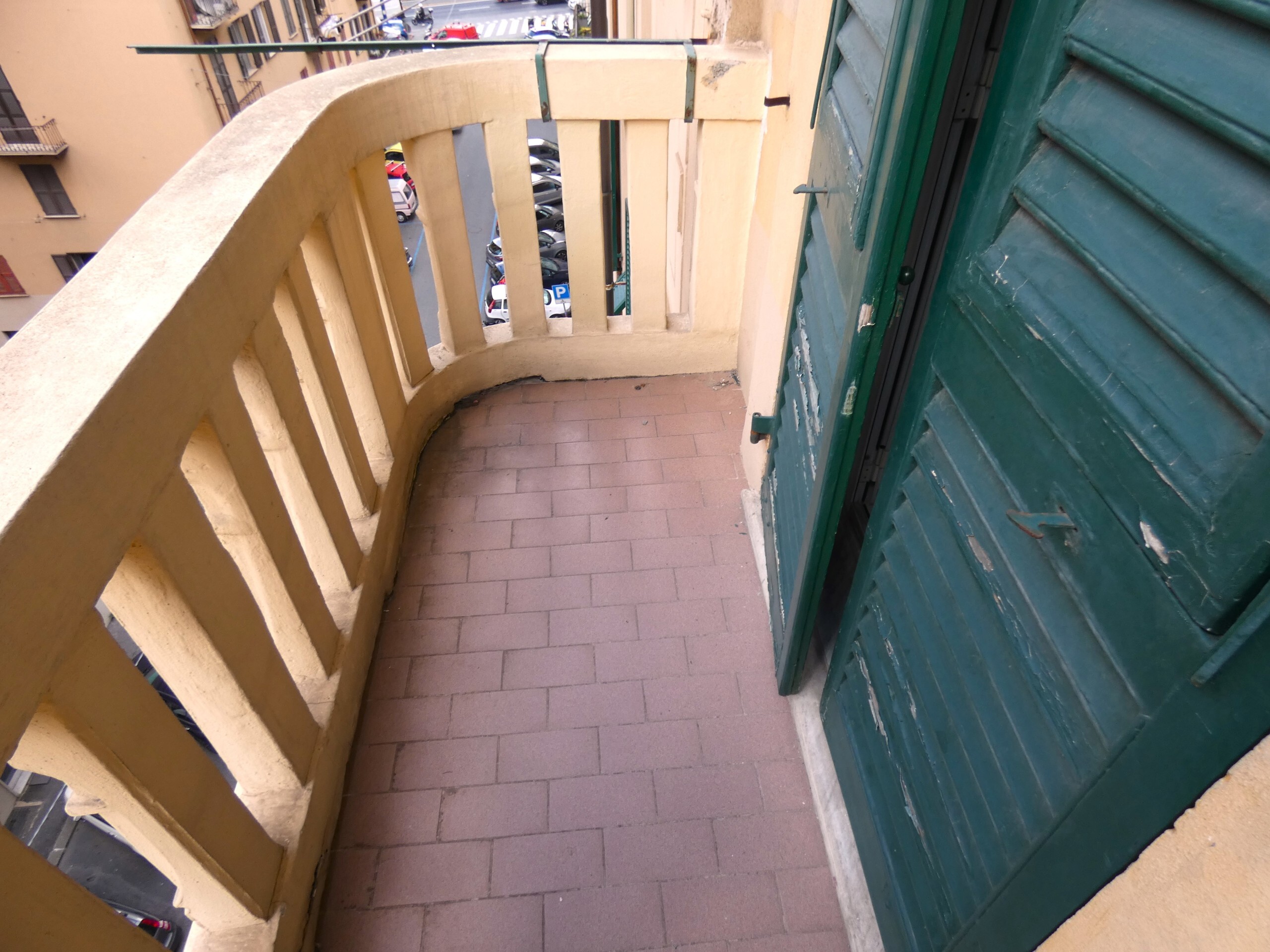 Appartamento ristrutturato in via armenia, Genova