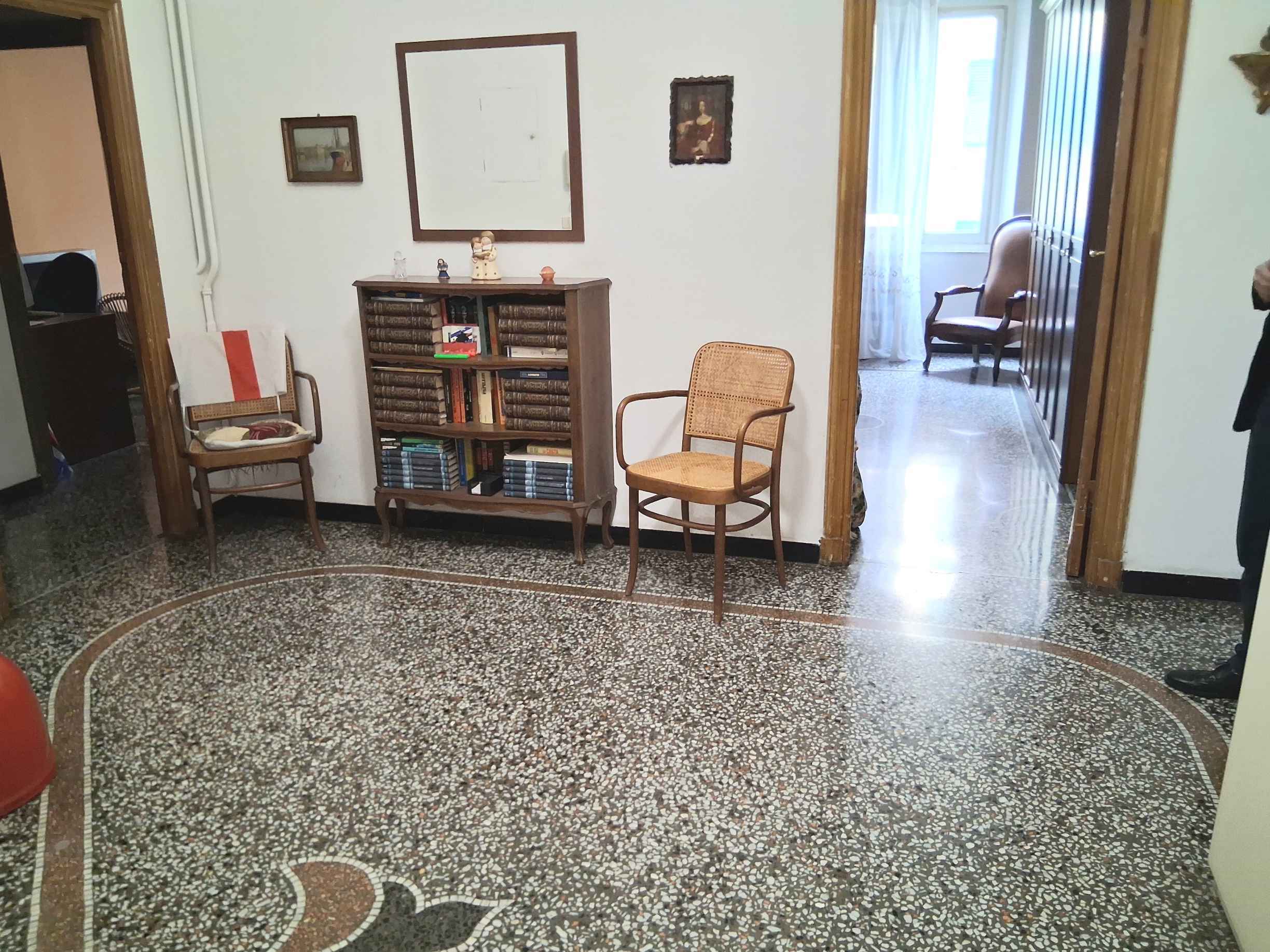 Appartamento in vendita in via bonifacio, Genova