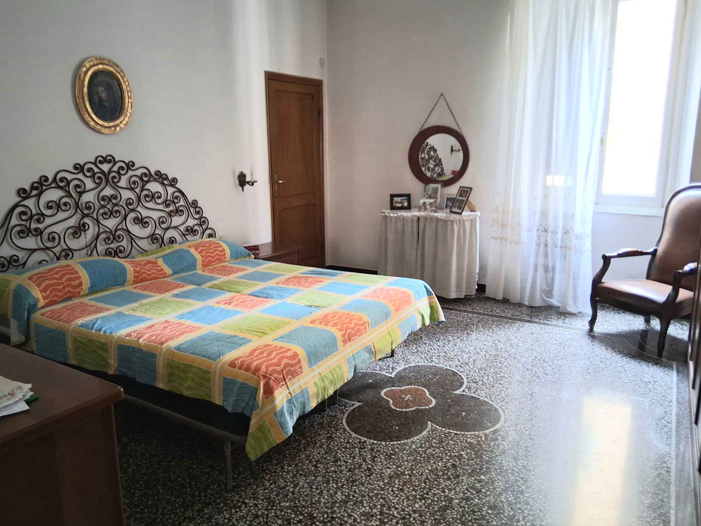 Appartamento in vendita in via bonifacio, Genova