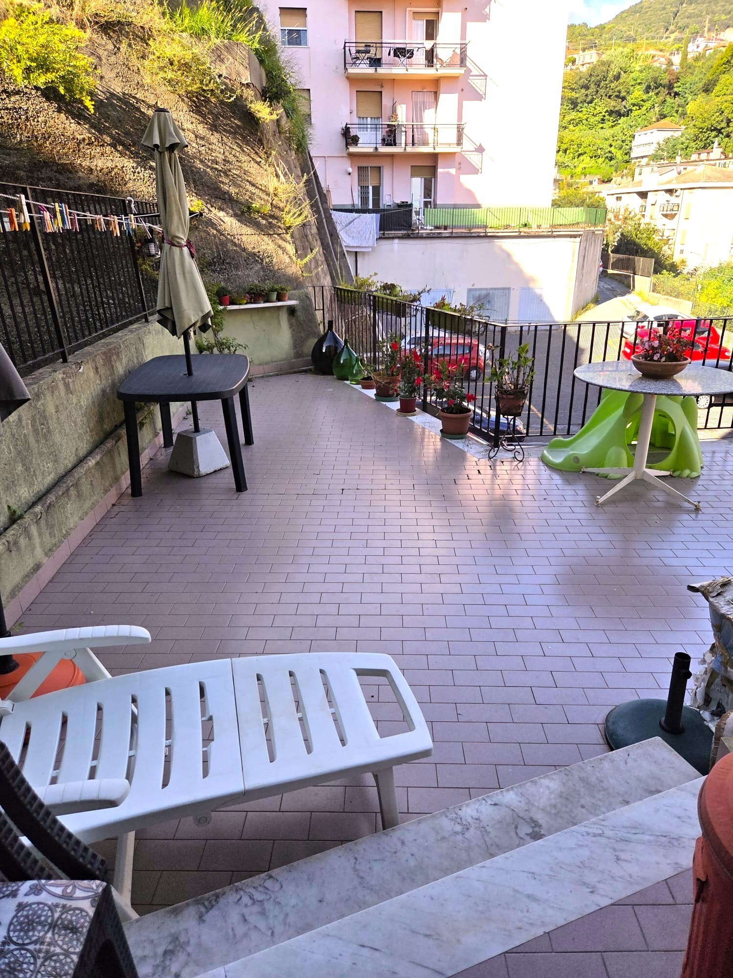 Appartamento con terrazzo in via sant'alberto, Genova