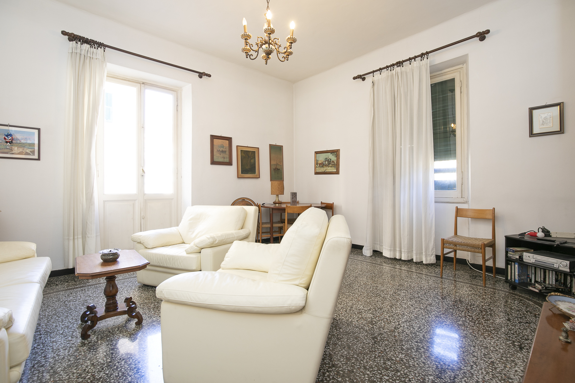 Appartamento in vendita in via bonifacio, Genova