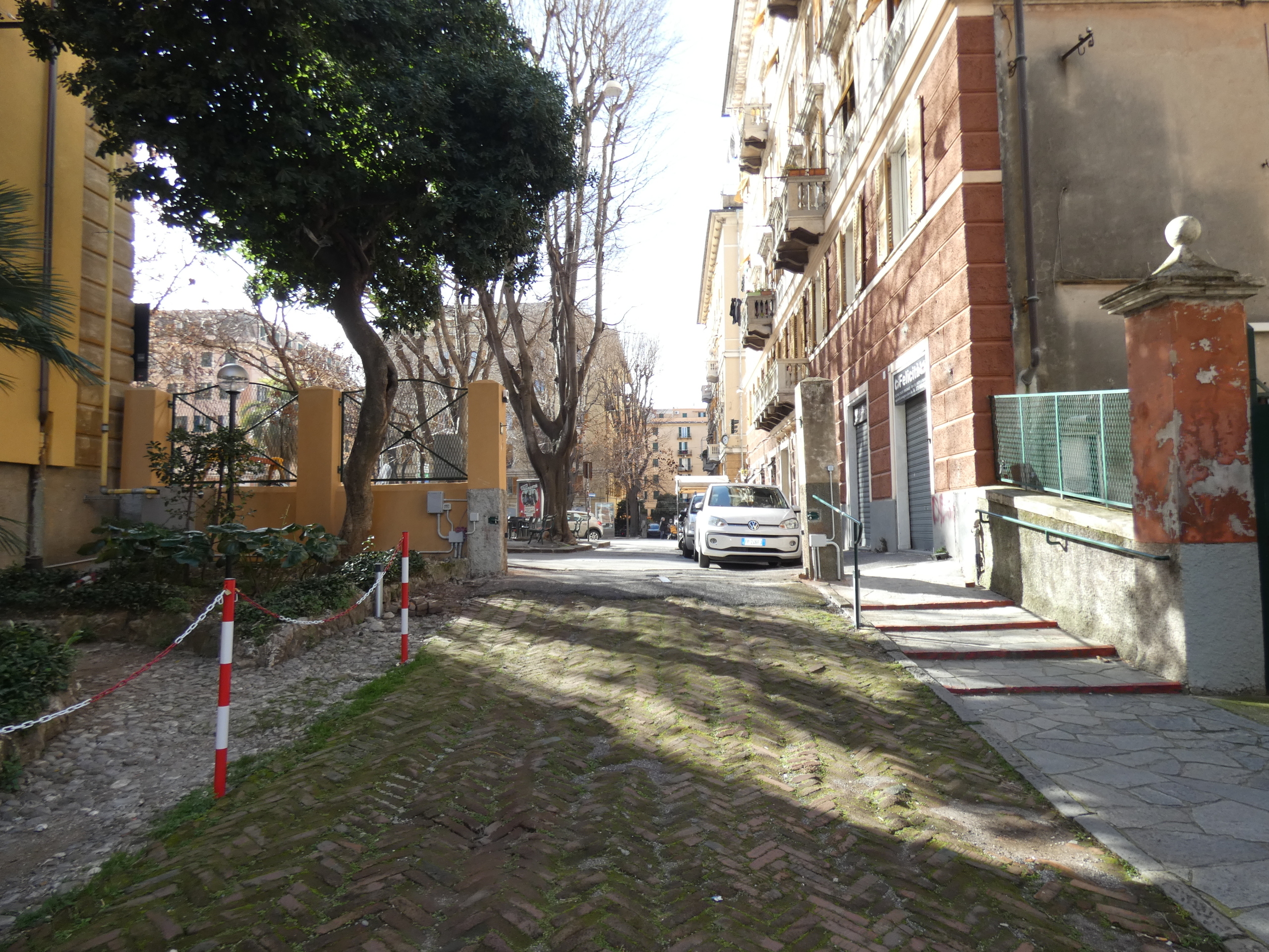 Box/Garage 16mq in affitto in piazza gaetano alimonda 3, Genova